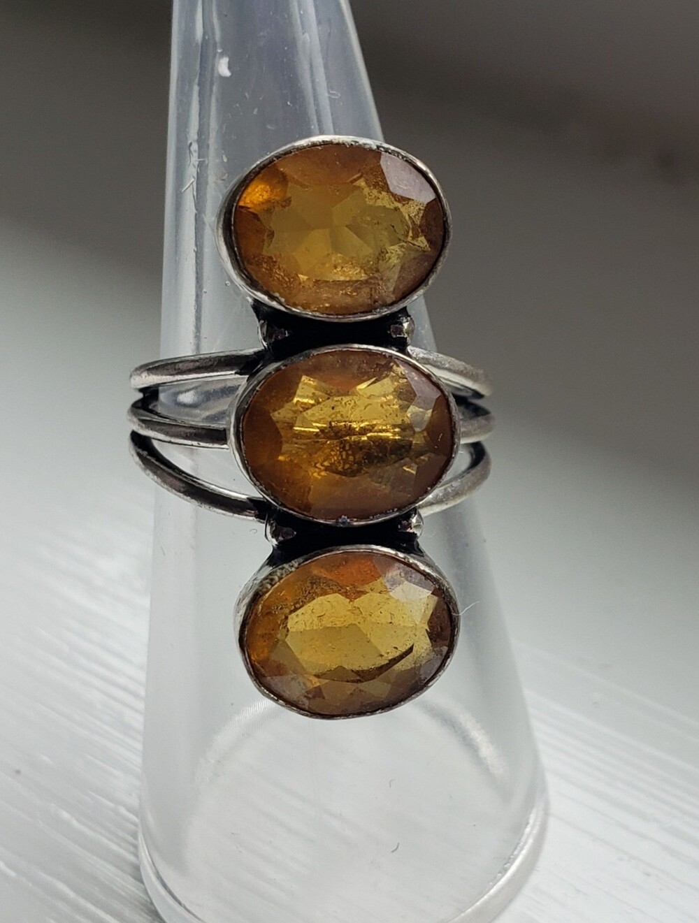 NEW 3-stone Citrine--Amber-colored Faceted Gemstones Sterling Plated Ring Sz 6.5